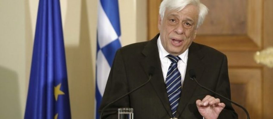 Presidenti grek flet si “trimat” e frikësuar: Nëse doni të hyni në BE mos e ngrini çështjen çame Presidenti grek flet si “trimat” e frikësuar: Nëse doni të hyni në BE mos e ngrini çështjen çame