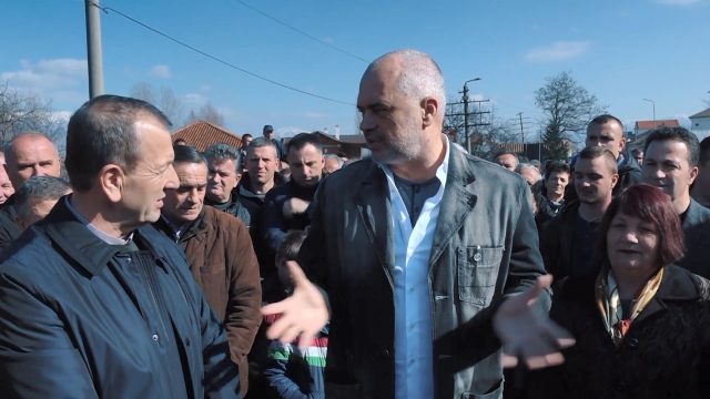 “Daullet e Berishës dhe filxhani i Monikës”: Rama me batuta tregon kush është kryebashkiaku socialist që ia ka nxirë jetën “Daullet e Berishës dhe filxhani i Monikës”: Rama me batuta tregon kush është kryebashkiaku socialist që ia ka nxirë jetën