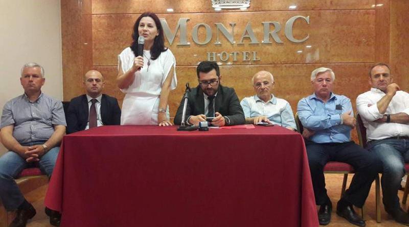 Alenca Kuqezi: Mbështesim SHBA, jo frymën anti-amerikane në parlament Alenca Kuqezi: Mbështesim SHBA, jo frymën anti-amerikane në parlament