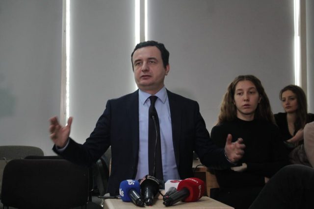 Kujt partie i shërben në Shqipëri, Albin Kurti?! Kujt partie i shërben në Shqipëri, Albin Kurti?!