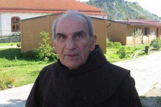 At Zef Pllumi: si na vodhi PD partinë që donim të formonim pas ´90 At Zef Pllumi: si na vodhi PD partinë që donim të formonim pas ´90