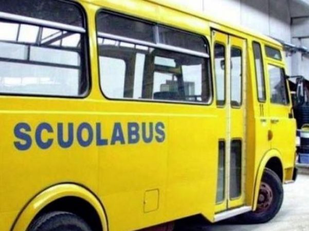 E harruan brenda autobusit, nëna shqiptare shpëton 3-vjeçarin E harruan brenda autobusit, nëna shqiptare shpëton 3-vjeçarin