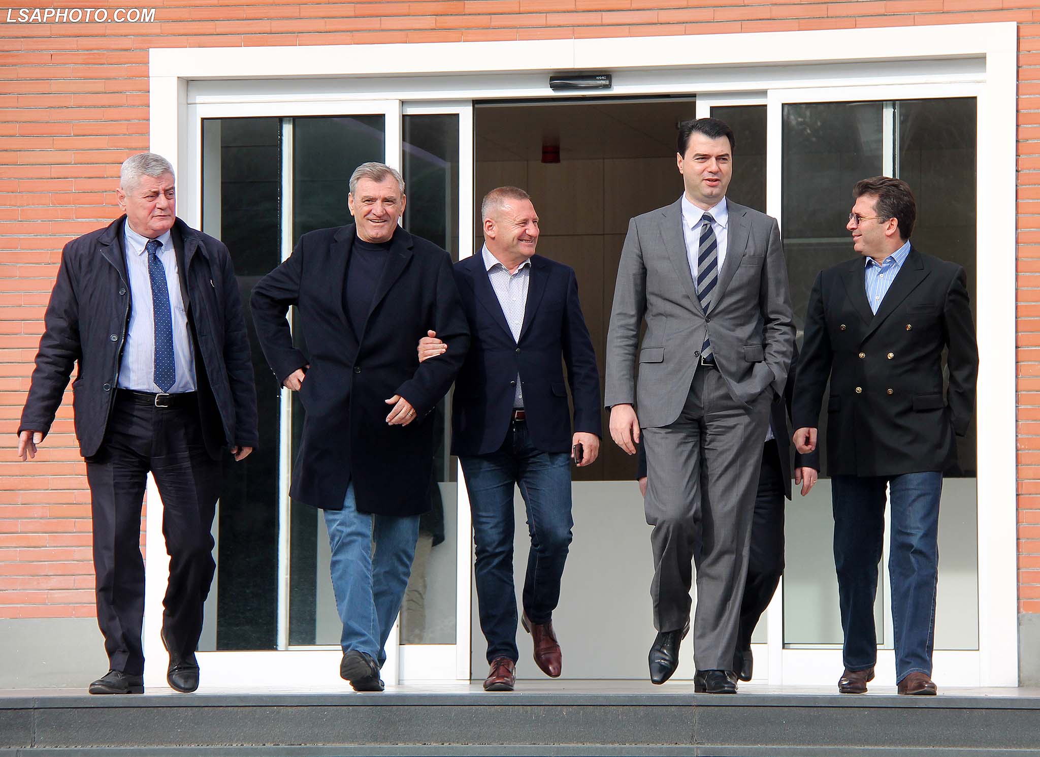 Habit analisti i njohur: “Sot nisi ‘funerali’ i PD-së dhe liderit të saj, Sali Berisha” Ja çfarë e pret opozitën! Habit analisti i njohur: “Sot nisi ‘funerali’ i PD-së dhe liderit të saj, Sali Berisha” Ja çfarë e pret opozitën!