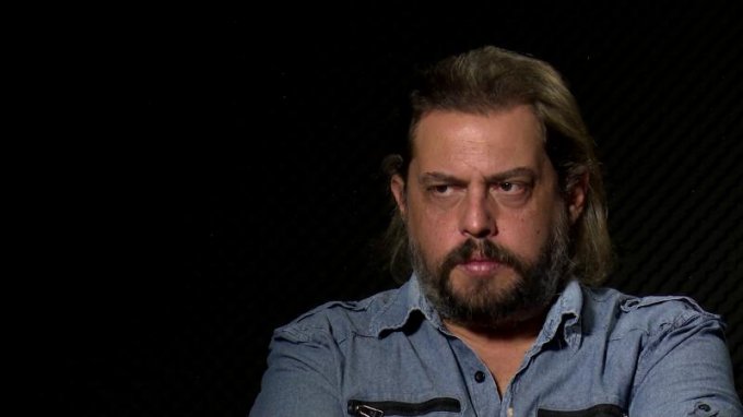 Elton Deda i kthehet gazetarit të Zenit: Mos u shqetëso, se unë e kisha për të gjithë hajdutët, jo vetëm për ata të tutë Elton Deda i kthehet gazetarit të Zenit: Mos u shqetëso, se unë e kisha për të gjithë hajdutët, jo vetëm për ata të tutë