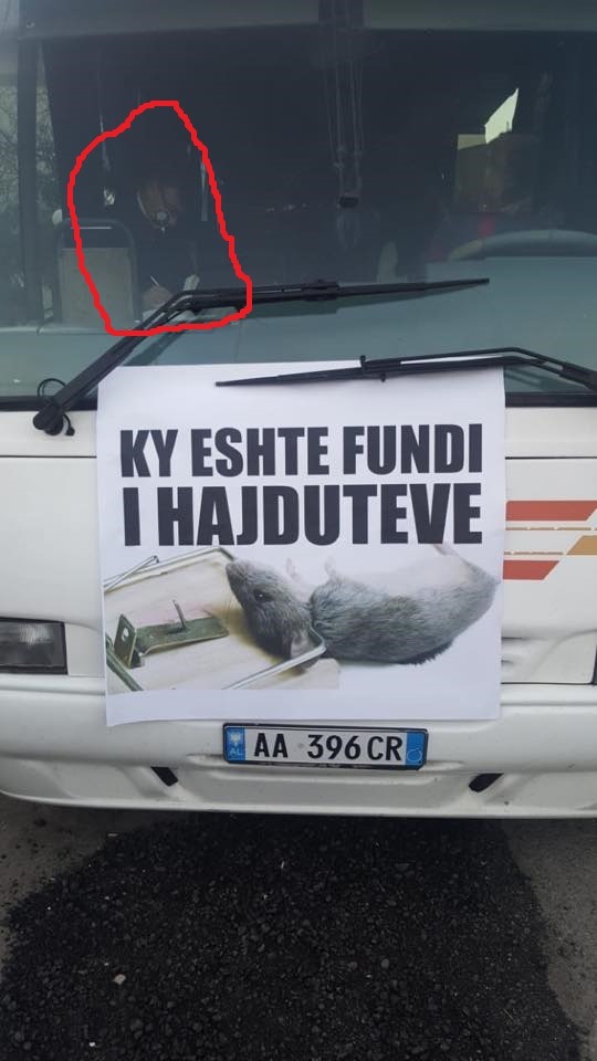 Gafë e Saliut që nxorri zbuluar “fatorinon” e Voltanës që i bënte apel punonjësve të Bashkisë Shkodër: “Kush mungon shkarkohet nga puna” Gafë e Saliut që nxorri zbuluar “fatorinon” e Voltanës që i bënte apel punonjësve të Bashkisë Shkodër: “Kush mungon shkarkohet nga puna”