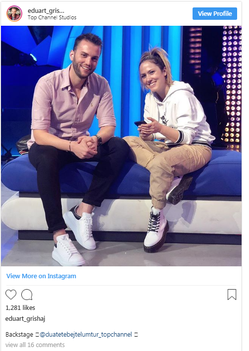 Historia e Arbana Osmanit me regjisorin që i ka rrëmbyer zemrën (Foto) Historia e Arbana Osmanit me regjisorin që i ka rrëmbyer zemrën (Foto)