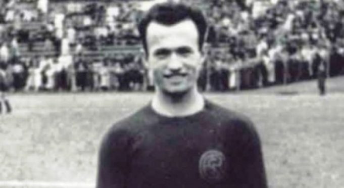 Naim Kryeziu, futbollisti i parë shqiptar kampion në Itali Naim Kryeziu, futbollisti i parë shqiptar kampion në Itali