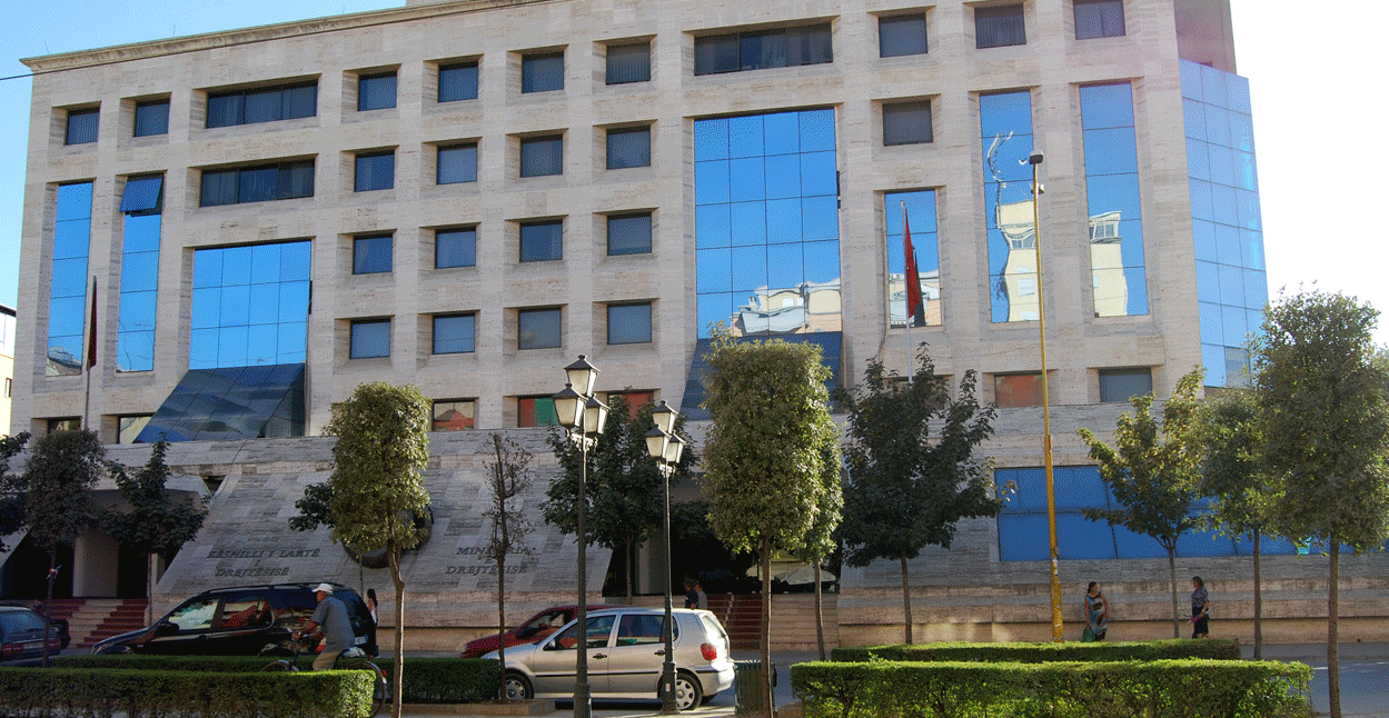 Masa drastike për të frenuar presionet dhe kërcënimet politike në drejtësi: Ja si do ruhen gjyqtarët e prokurorët!