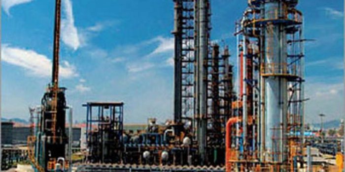 Eksportuesit vendosën uljen e prodhimit, ‘kapërcen’ çmimi i naftës në mbarë botën, ekspertët bëjnë parashikimin tronditës dhe ngrejnë alarmin: Do ndikojë në… Eksportuesit vendosën uljen e prodhimit, ‘kapërcen’ çmimi i naftës në mbarë botën, ekspertët bëjnë parashikimin tronditës dhe ngrejnë alarmin: Do ndikojë në…