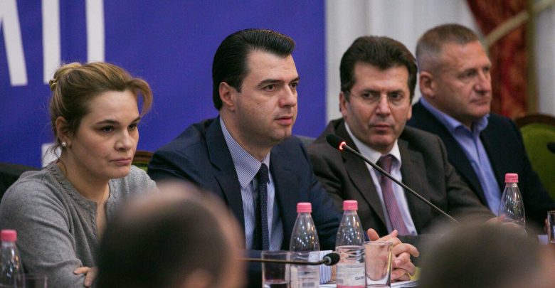 Bushati nuk i’u realizuar dëshira! Sulmon opozitën dhe deklaron: Pika opozitës, Edi Rama është më i fortë sot Bushati nuk i’u realizuar dëshira! Sulmon opozitën dhe deklaron: Pika opozitës, Edi Rama është më i fortë sot