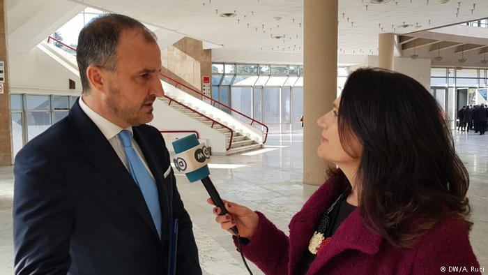 Ambasadorit i BE: Flisni pa d.hunë, mesazhi juaj do të dëgjohet Ambasadorit i BE: Flisni pa d.hunë, mesazhi juaj do të dëgjohet