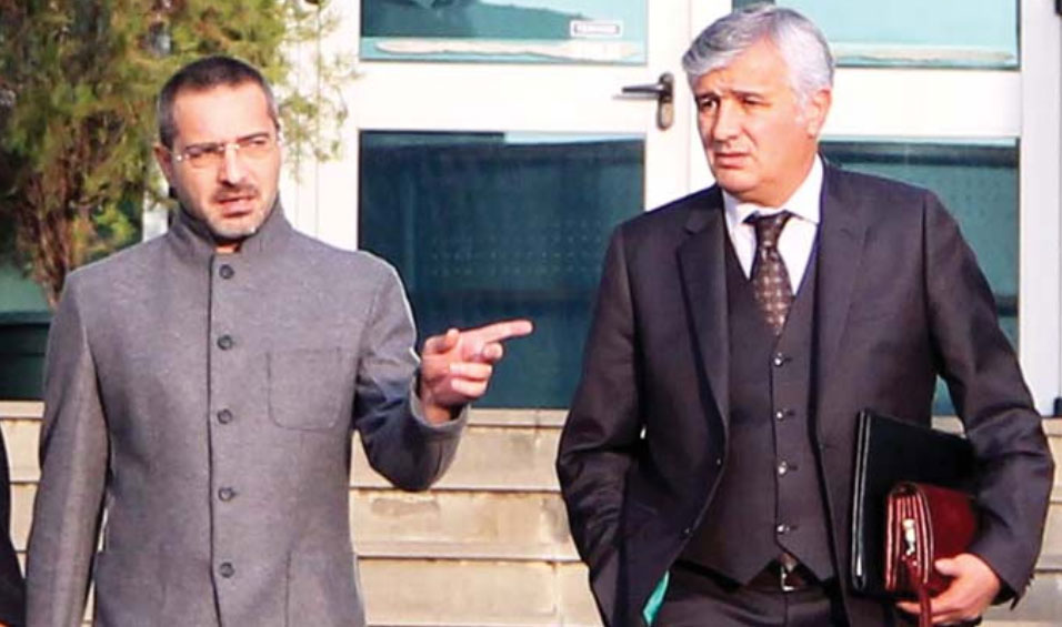 “Përgjimet që keni përdorur kundër meje mbajnë erë! Kam një fakt interesant që sipas Prokurorisë gruaja ime…”/ Si u mbrojt ish-ministri Saimir Tahiri në gjykatë, Jaeld Çela: Për ‘Fatimen’ shteti s’dinte asgjë