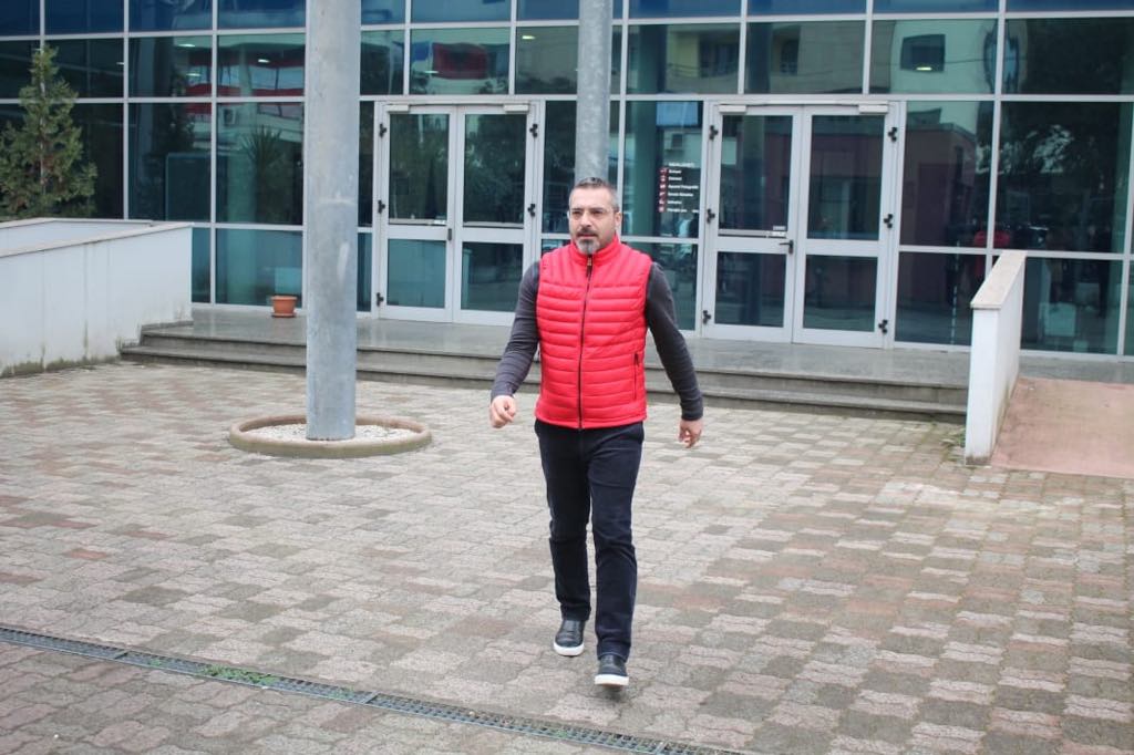 A do të riktheheni në politikë? Ja si përgjigjet Samir Tahiri A do të riktheheni në politikë? Ja si përgjigjet Samir Tahiri