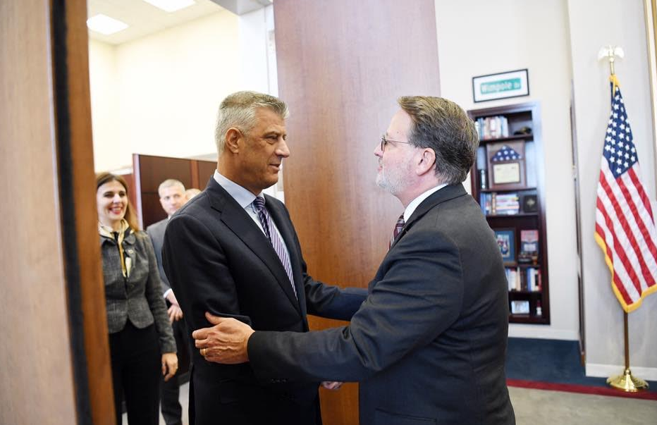 Thaçi pas darkës me Ramën dhe drejtuesi kryesor të Kosovës në SHBA: Flet për marrëveshjen Kosovë-Serbi Thaçi pas darkës me Ramën dhe drejtuesi kryesor të Kosovës në SHBA: Flet për marrëveshjen Kosovë-Serbi