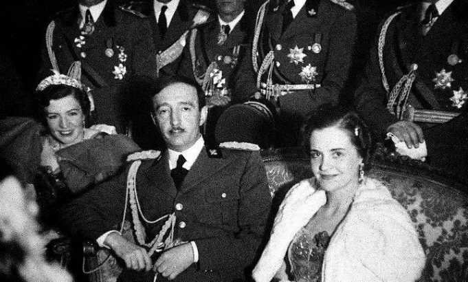 ‘Shqiptaret e bukura zbuluan fytyrën’, vendimi i Zogut për heqjen e ferexheve ‘Shqiptaret e bukura zbuluan fytyrën’, vendimi i Zogut për heqjen e ferexheve