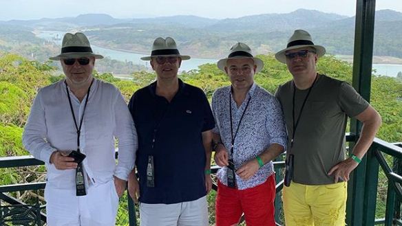 Të frikësuar nga “lulët” e 16 Marsit?! Blushi e Fevziu arratisen nga Shqipëria, bashkë me dy personazhe të rëndësishëm shqiptar Të frikësuar nga “lulët” e 16 Marsit?! Blushi e Fevziu arratisen nga Shqipëria, bashkë me dy personazhe të rëndësishëm shqiptar