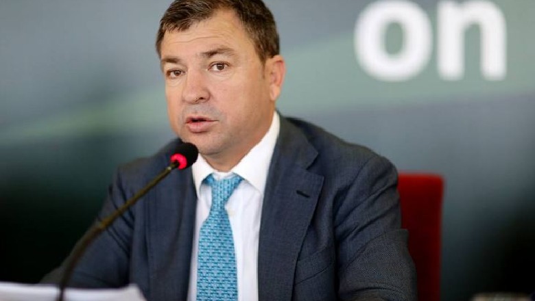 Dako poston videon/ Vërtet është për të vënë duarët në kokë: Duan të vijnë në pushtet njerëz që shajnë qytetin… se është shtruar me mermer