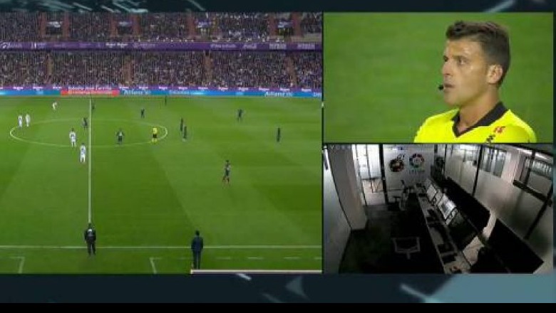 Real Madrid rrëmben fitoren, por ja episodi që po bën xhiron e botës: Goli i anulluar nga… “askush”(Foto) Real Madrid rrëmben fitoren, por ja episodi që po bën xhiron e botës: Goli i anulluar nga… “askush”(Foto)