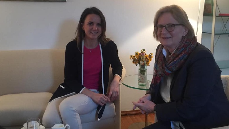 Stop modelit të vjetër, dorëzimi i mandateve nga opozita nuk është zgjidhje Stop modelit të vjetër, dorëzimi i mandateve nga opozita nuk është zgjidhje