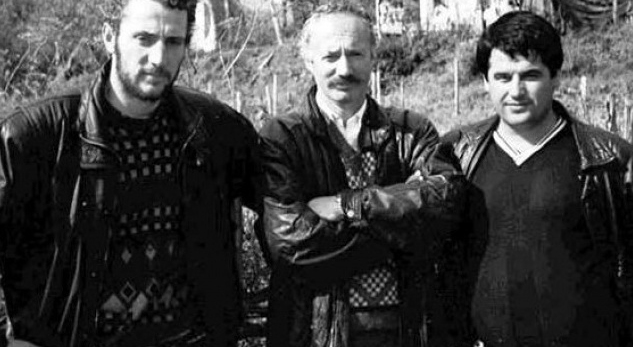 Muharrem Haklaj: “Djali im Fatmir Haklaj, pengoi njerëzit të luftonin në Jug, për interes të Sali Berishës” Muharrem Haklaj: “Djali im Fatmir Haklaj, pengoi njerëzit të luftonin në Jug, për interes të Sali Berishës”