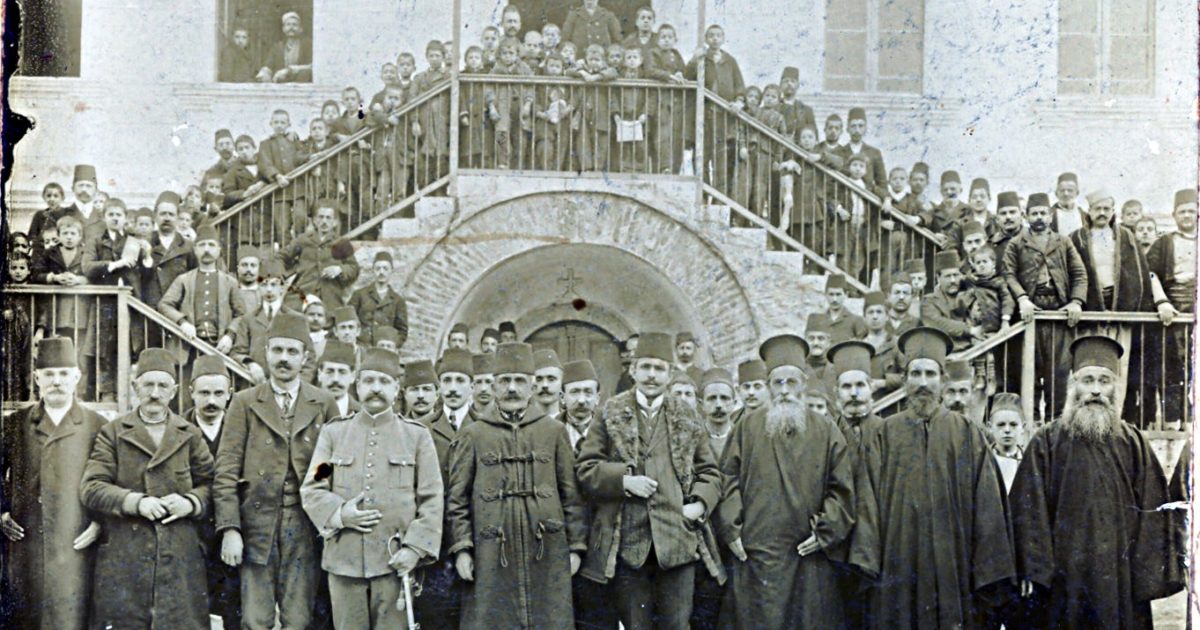 Kohe kur shqiptaret jepnin te holla per Arsimin dhe jo per diploma false Kohe kur shqiptaret jepnin te holla per Arsimin dhe jo per diploma false