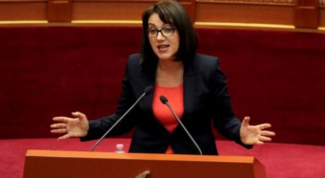 Djegia e shkollës në Shkodër, se mbante emrin e mësueses antifashiste Shejnaze Juka! Ledi Shamku: Mendoja se dita më e keqe e njerëzimit ishte në 1933 (Foto)