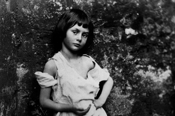 Kush ishte Liza e “vërtetë” e Botës së Çudirave?! Kush ishte Liza e “vërtetë” e Botës së Çudirave?!