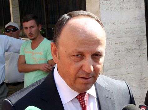 KPK dërgon në prokurori Petrit Fushën KPK dërgon në prokurori Petrit Fushën