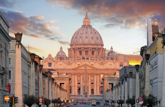 Çfarë do të ndodhë në Vatikan, pas skandalit të fundit?! Çfarë do të ndodhë në Vatikan, pas skandalit të fundit?!