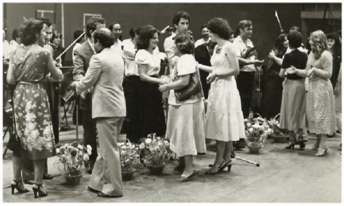 Më në fund ëndrra u realizua! Kur Vaçe Zelën kishin vite qe e prisnin në Prishtinë Më në fund ëndrra u realizua! Kur Vaçe Zelën kishin vite qe e prisnin në Prishtinë