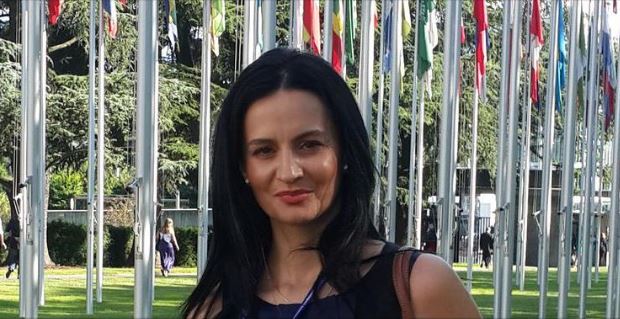 Një “love you” në Samitin e Diasporës për Ramën: Zbulohet brunia simpatike që i tha (Foto+Video) Një “love you” në Samitin e Diasporës për Ramën: Zbulohet brunia simpatike që i tha (Foto+Video)