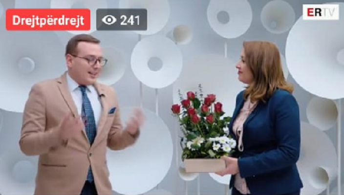 Shkoi të jepte intervistë, Ogerta Manastirliu surprizohet nga gazetari Shkoi të jepte intervistë, Ogerta Manastirliu surprizohet nga gazetari