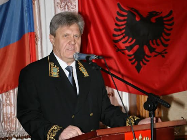 Deklarata për ndikim rus në Shqipëri/ Ambasadori  i përgjigjet Metës: Ka harruar atë që bëmë…