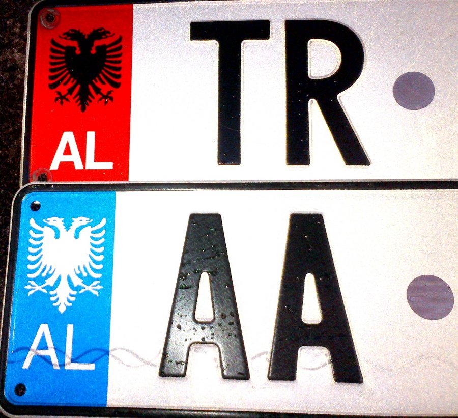 Ndryshojnë proçedurat për targat e automjeteve Ndryshojnë proçedurat për targat e automjeteve