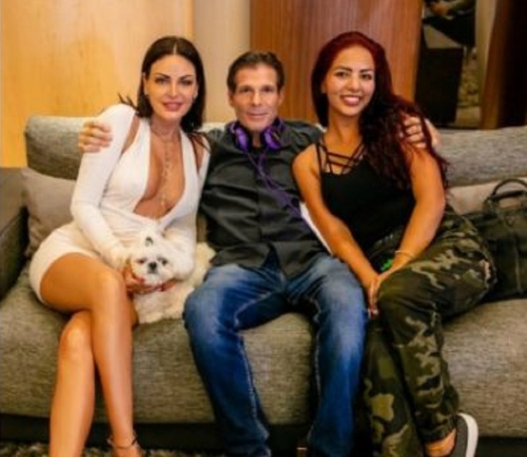 FOTO/ Komentuesi i shkruan: “Pse na turpëron Shqipërinë?”, Bleona Qereti tërbohet dhe ia kthen: O ti hajdar…! FOTO/ Komentuesi i shkruan: “Pse na turpëron Shqipërinë?”, Bleona Qereti tërbohet dhe ia kthen: O ti hajdar…!