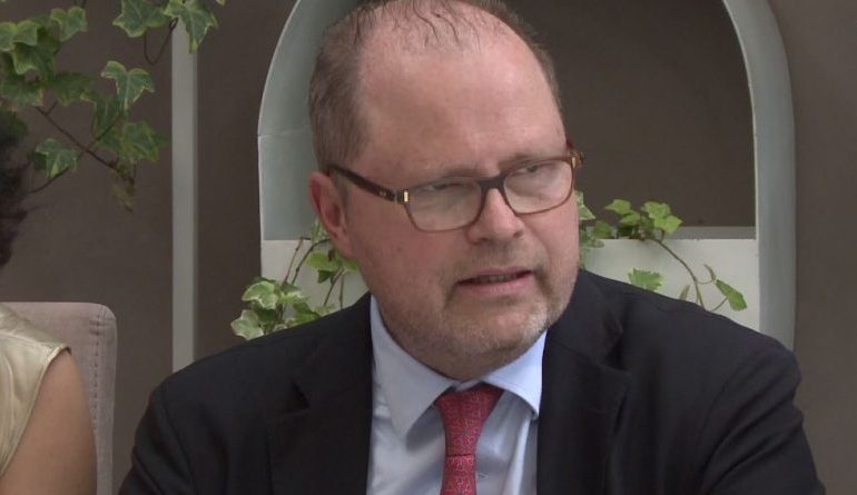 Kjo letër s’do i pëlqej aspak Bashës dhe Monikës, zyrtari i lartë gjerman: Nuk i kuptojmë veprimet e PD-LSI! Kjo letër s’do i pëlqej aspak Bashës dhe Monikës, zyrtari i lartë gjerman: Nuk i kuptojmë veprimet e PD-LSI!