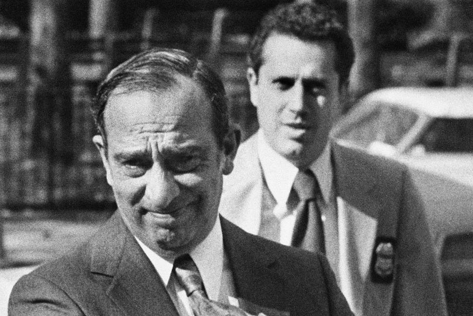 Ndahet nga jeta në qeli ish-bosi Carmine Persico, “Gjarpri” i frik.shëm i New Yorku-t Ndahet nga jeta në qeli ish-bosi Carmine Persico, “Gjarpri” i frik.shëm i New Yorku-t