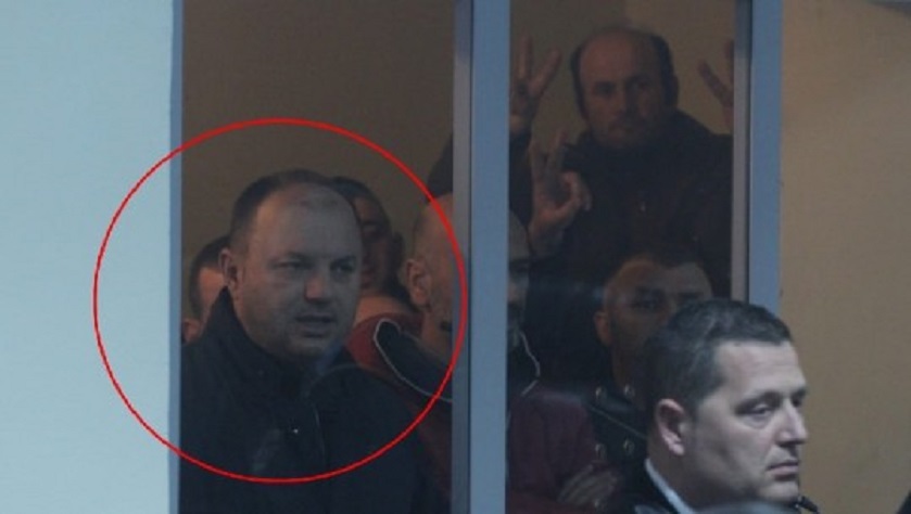 VIDEO/ Militantët e PD kërcënojnë se do thyejnë burgun në protestën e PD- LSI VIDEO/ Militantët e PD kërcënojnë se do thyejnë burgun në protestën e PD- LSI