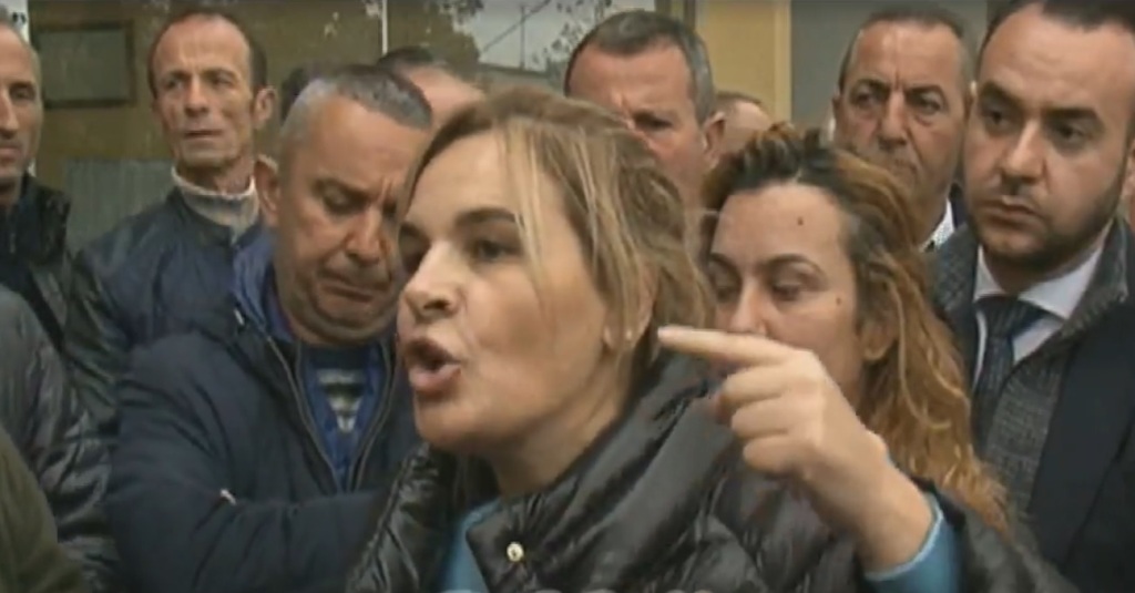 Kryemadhin e kapin paranojat e pushtetit të humbur/ Shikon ëndërra me sy hapur: PS po përgatitet për zgjedhje të parakohshme Kryemadhin e kapin paranojat e pushtetit të humbur/ Shikon ëndërra me sy hapur: PS po përgatitet për zgjedhje të parakohshme