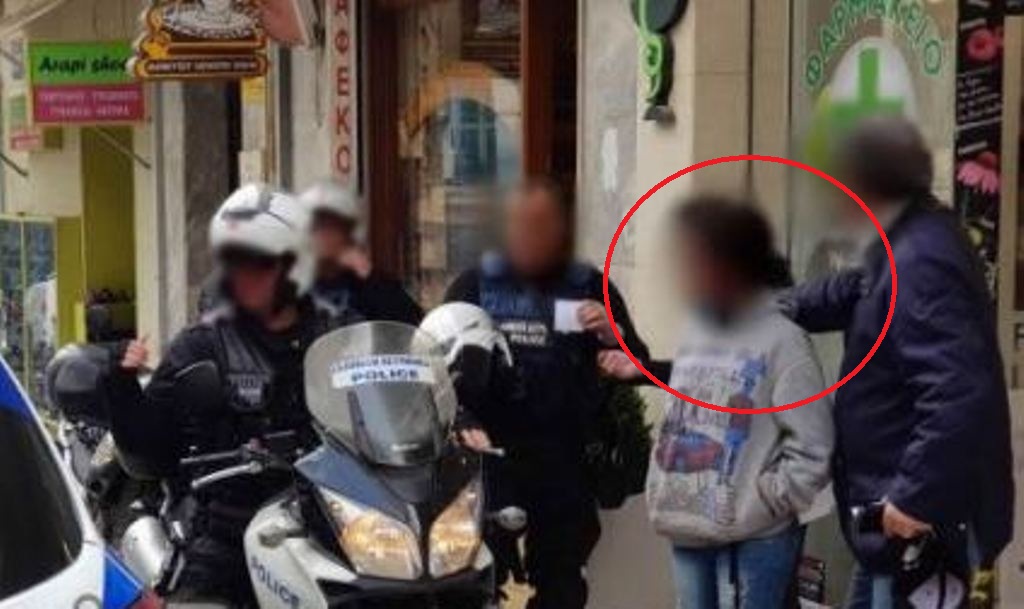 E mitura shqiptare rrëmbehet në Athinë dhe përdh.unohet! Policia greke tallet me nënën e saj E mitura shqiptare rrëmbehet në Athinë dhe përdh.unohet! Policia greke tallet me nënën e saj
