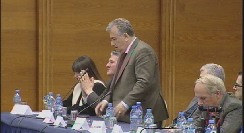 Ish deputeti Dizdari-Bashës: Oligarkët kanë dalë e nga “databaza” e PD-së! Si çdo i larguar i PS është…antiRama Ish deputeti Dizdari-Bashës: Oligarkët kanë dalë e nga “databaza” e PD-së! Si çdo i larguar i PS është…antiRama