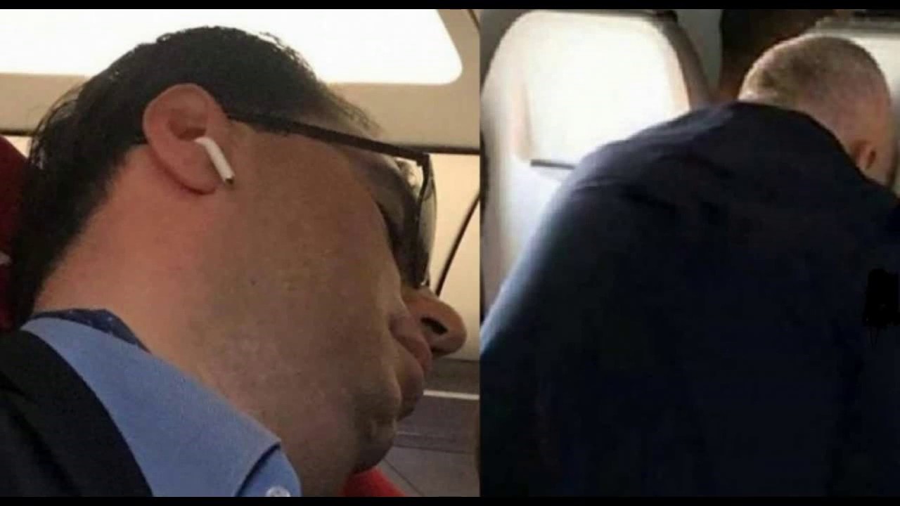 Në avionin drejt Brukselit duke gërrhitur! Luli zgjohet i trembur duke thirrur: Iku Edi Rama, iku! (Foto) Në avionin drejt Brukselit duke gërrhitur! Luli zgjohet i trembur duke thirrur: Iku Edi Rama, iku! (Foto)