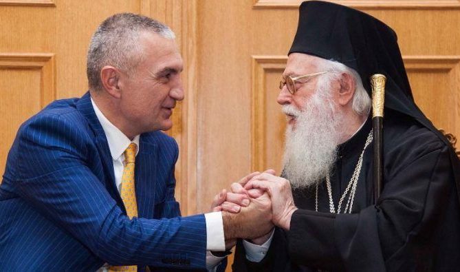 Janullatos “koka” e agjenturave ruse në Tiranë, lobim me Metën e Berishën kundër integrimit të Shqipërisë në BE Janullatos “koka” e agjenturave ruse në Tiranë, lobim me Metën e Berishën kundër integrimit të Shqipërisë në BE