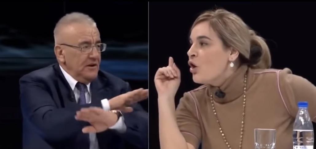 Endërra e radhës e Monit për monarët që e ndjekin pas: Protesta e të shtunës….97′ s’do të jetë asgjë?! Endërra e radhës e Monit për monarët që e ndjekin pas: Protesta e të shtunës….97′ s’do të jetë asgjë?!