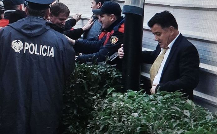 Muli i shkruan presidentit të Kolumbisë