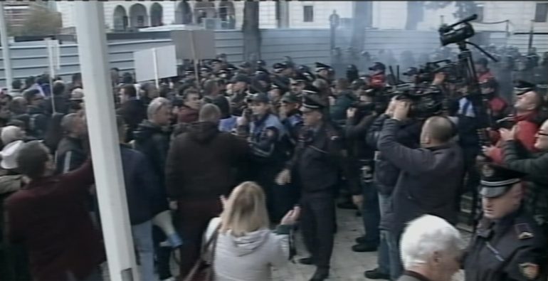 Reagon menjëherë Policia pas protestës: Tubimi i paligjshëm, ja çfarë do bëjmë! Reagon menjëherë Policia pas protestës: Tubimi i paligjshëm, ja çfarë do bëjmë!