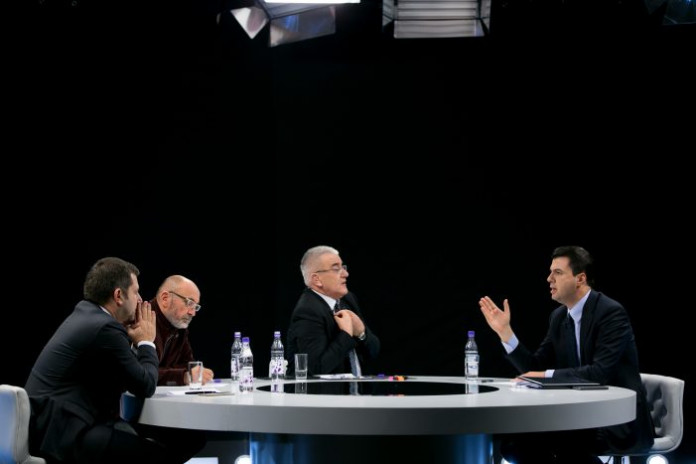 Ekselentët, diploma e munguar e Bashës dhe media ‘në mes’ Ekselentët, diploma e munguar e Bashës dhe media ‘në mes’