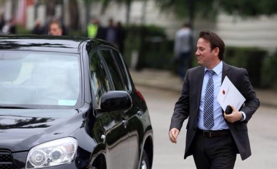 Monika me ish-at në rrugë, grupi i LSI do krijoi parti të re të marrë pjesë në zgjedhjet e 30 Qershorit Monika me ish-at në rrugë, grupi i LSI do krijoi parti të re të marrë pjesë në zgjedhjet e 30 Qershorit