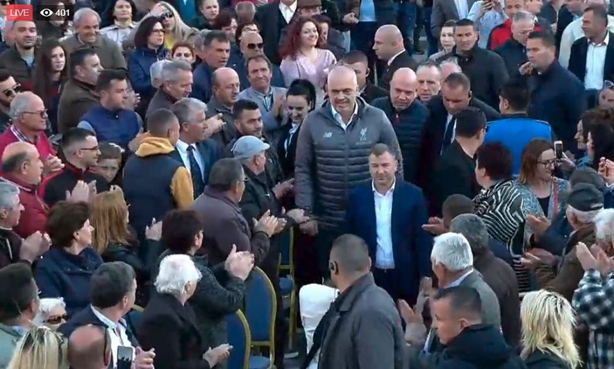 “Bashkia që duam”! Rama ironizon protestuesit në Durrës: Turmë që duan vërdallosjen, shkatërrimin, protestues profesionistë, punonjës bashkish “Bashkia që duam”! Rama ironizon protestuesit në Durrës: Turmë që duan vërdallosjen, shkatërrimin, protestues profesionistë, punonjës bashkish