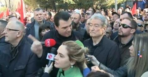 Shtatë rrathët e Ferrit të krizës opozitare Shtatë rrathët e Ferrit të krizës opozitare